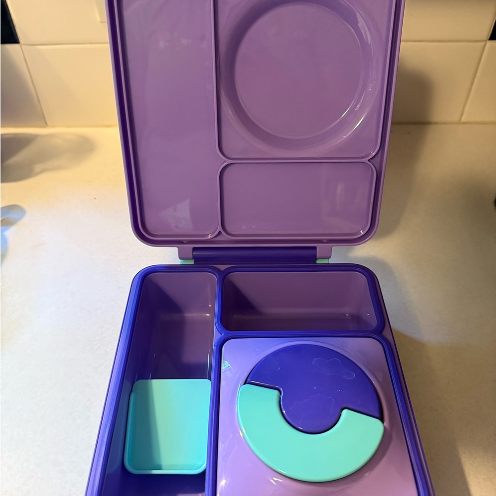 OmieBox Bento Lunch Box Purple | Insulated | Thermos Included | Like New